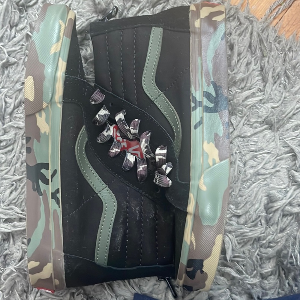 🆕 Vans Sneakers